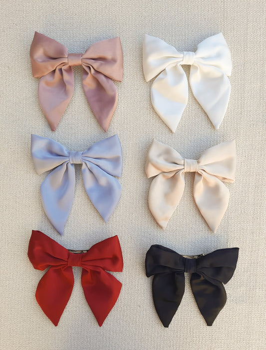 BOW BARRETTE